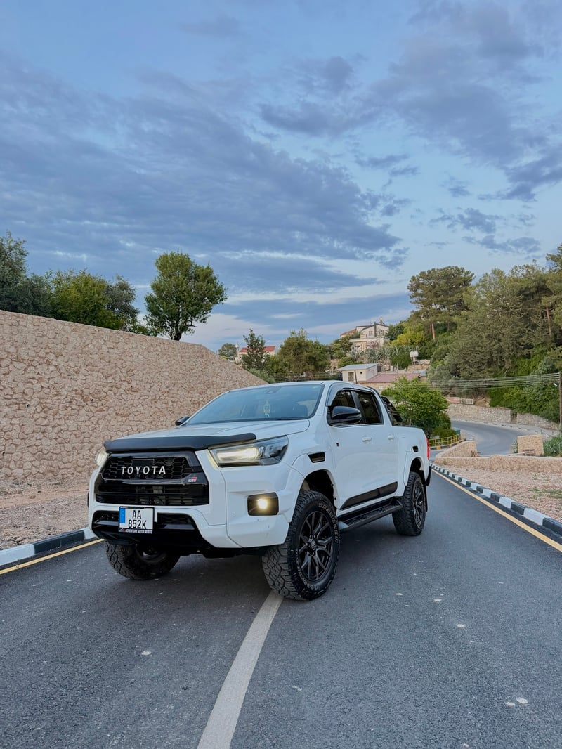 Toyota Hilux — 6