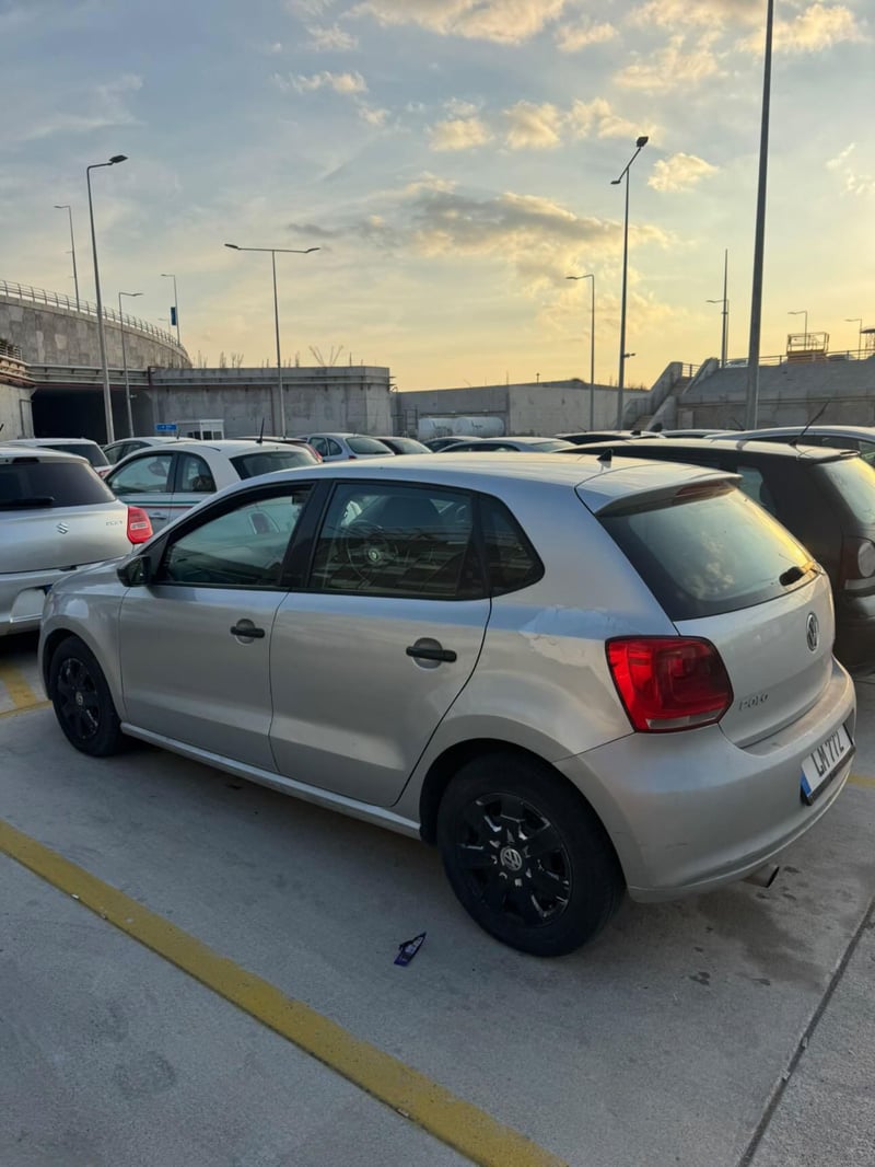 Volkswagen Polo — 1