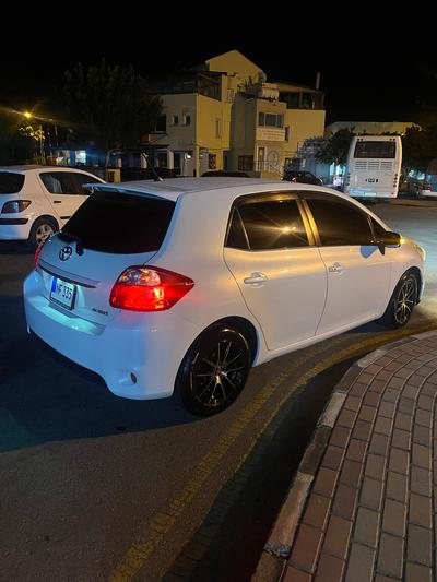 Toyota Auris — 2