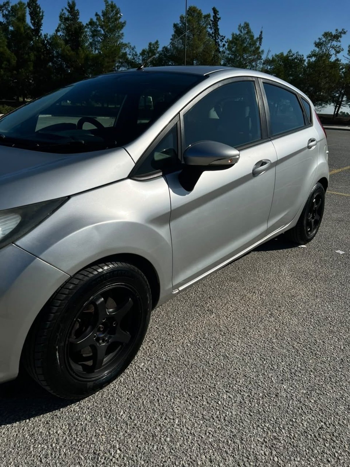 2012 Ford Fiesta 4