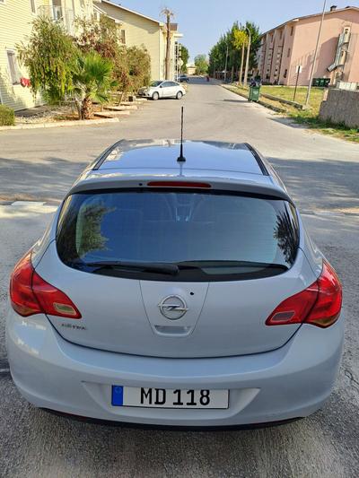 Opel Astra — 2