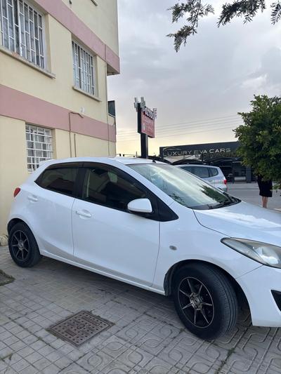 Mazda Demio — 3