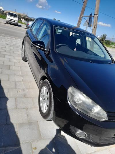 Volkswagen Golf — 3