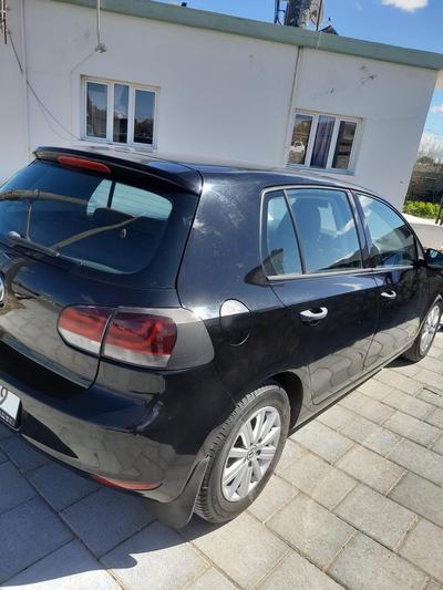 Volkswagen Golf — 4