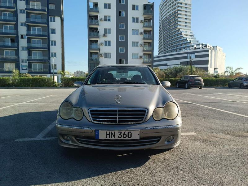 Mercedes-Benz C 180 — 1/10