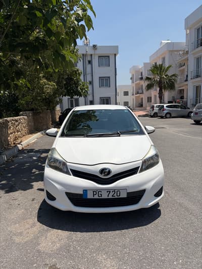 Toyota Vitz — 1