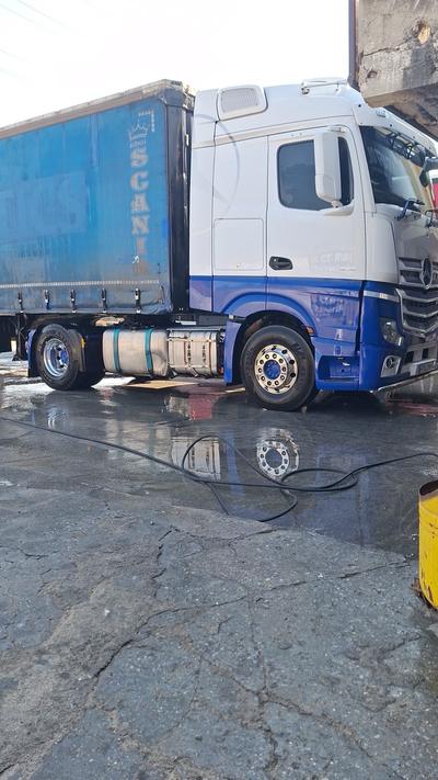 Mercedes-Benz Actros — 2