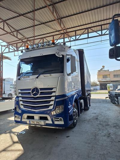 Mercedes-Benz Actros — 1