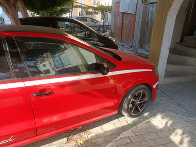 Volkswagen Polo — 3