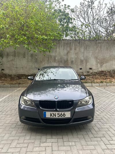 BMW 318i — 1