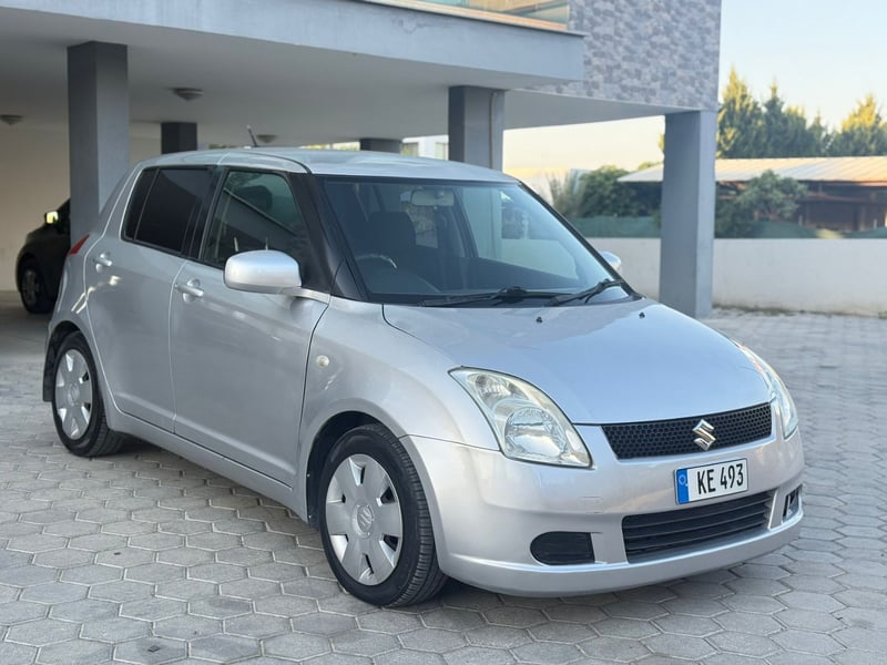 Suzuki Swift — 3