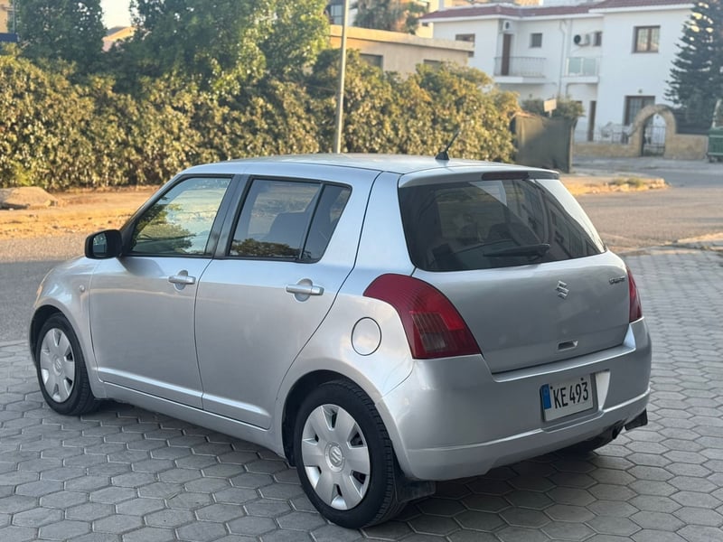 Suzuki Swift — 5