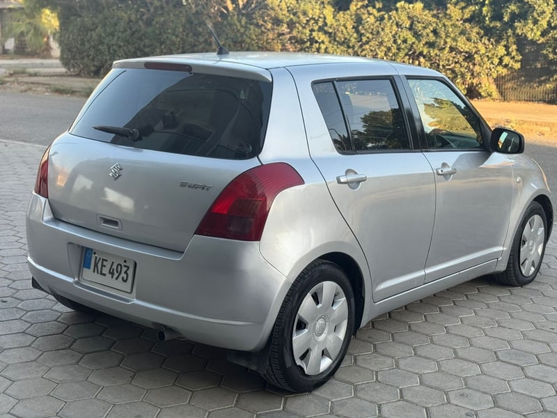 Suzuki Swift — 7