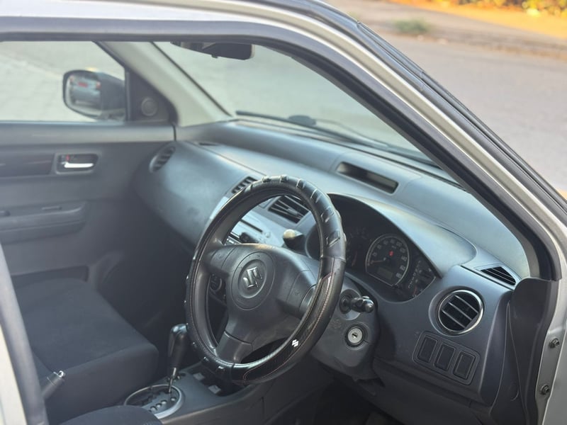 Suzuki Swift — 10