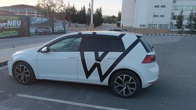 Volkswagen Golf — 3