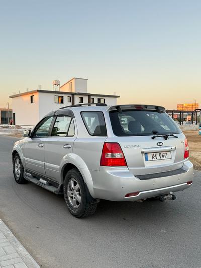 Kia Sorento — 4