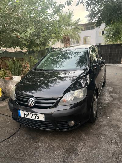 Volkswagen Golf — 3