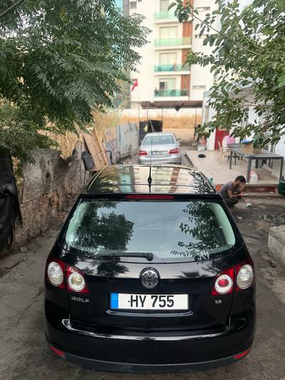 Volkswagen Golf — 5