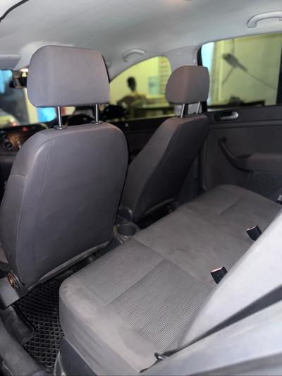 Volkswagen Golf — 8
