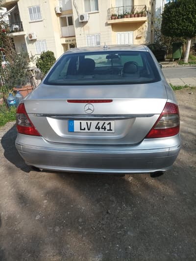 Mercedes-Benz E 220 — 8