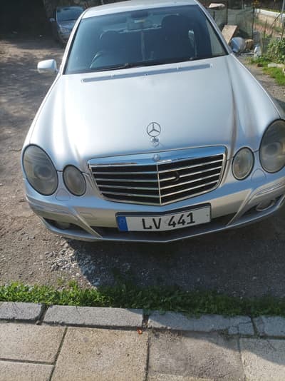 Mercedes-Benz E 220 — 10