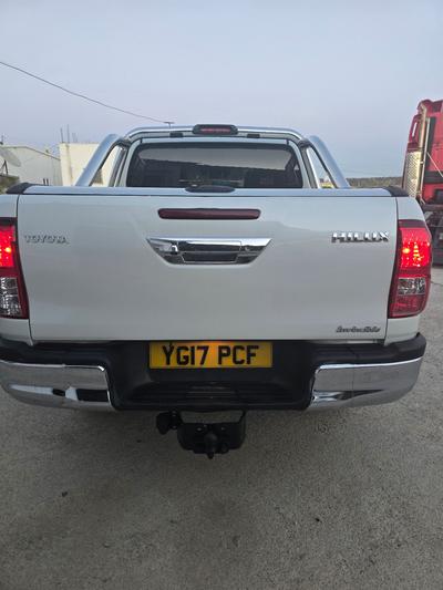Toyota Hilux — 4