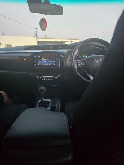 Toyota Hilux — 5