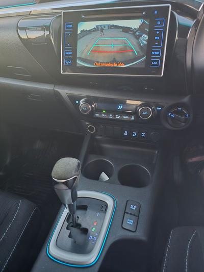 Toyota Hilux — 7