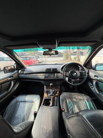 BMW X5 — 7
