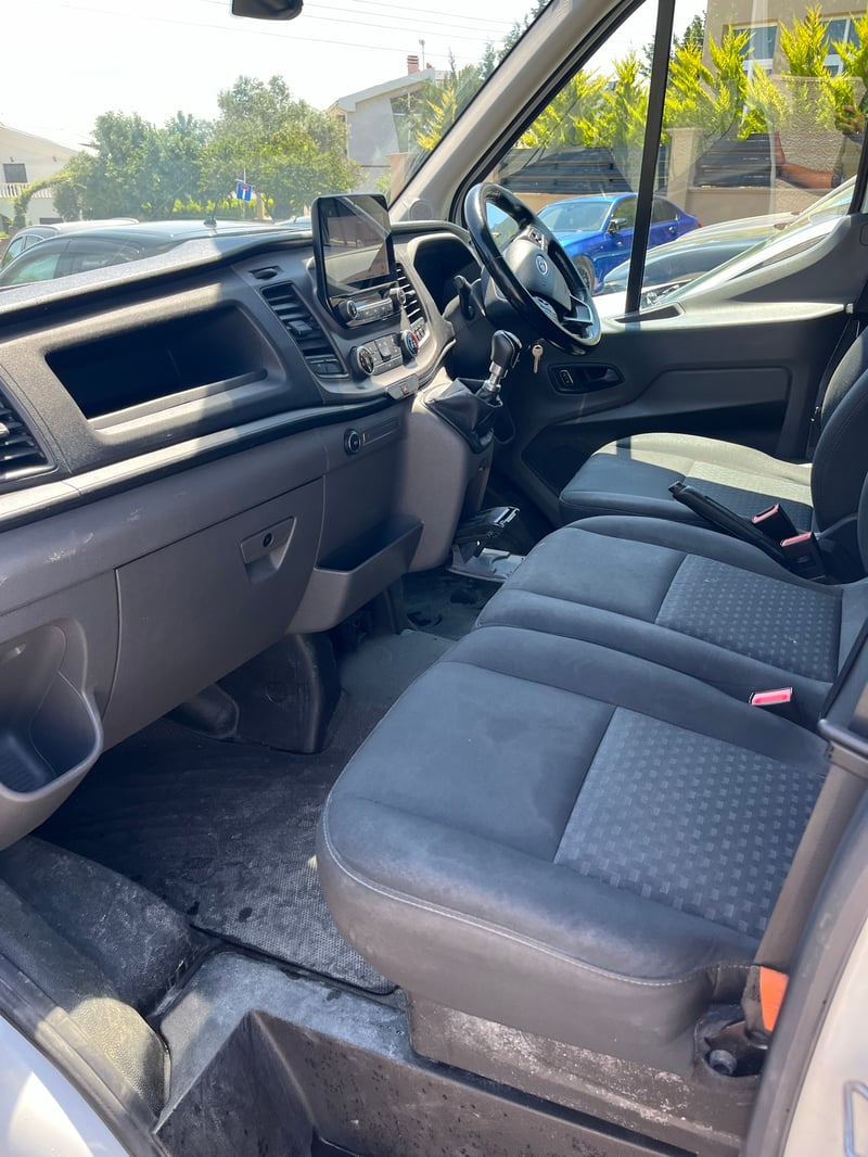 Ford Transit — 5
