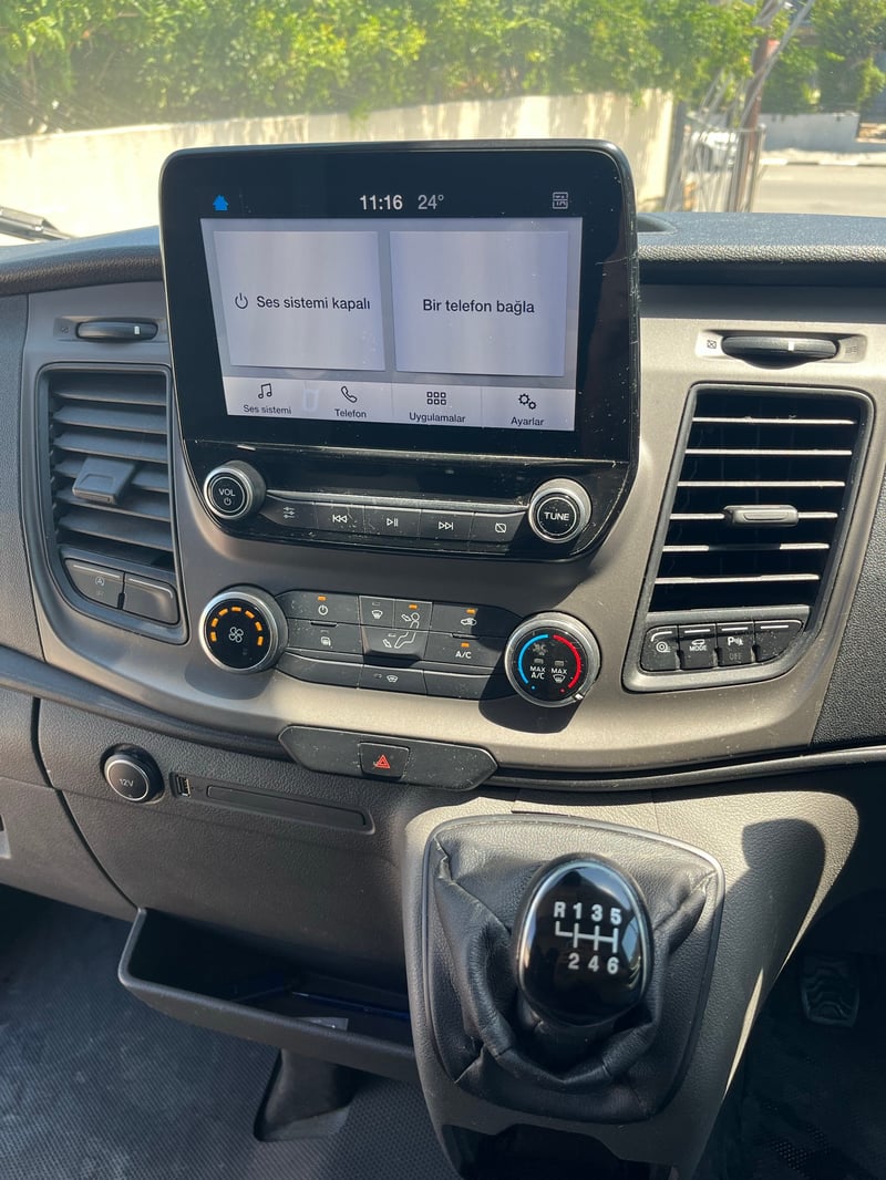 Ford Transit — 7