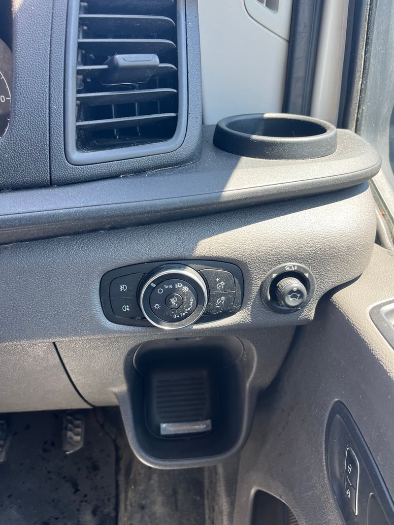 Ford Transit — 10
