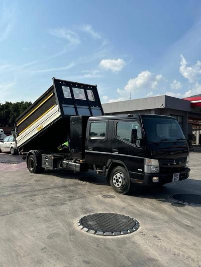 Mitsubishi Fuso canter — 1
