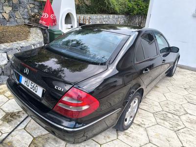 Mercedes-Benz E 220 — 4