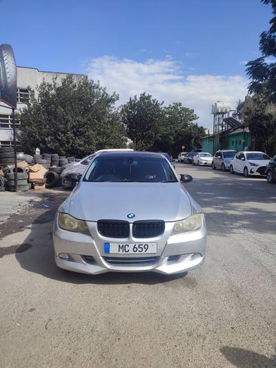 BMW 320i — 2