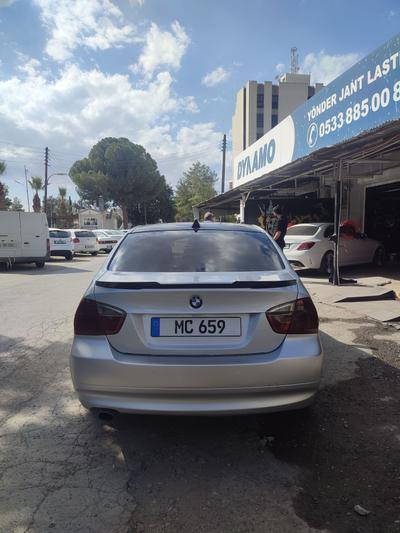 BMW 320i — 6